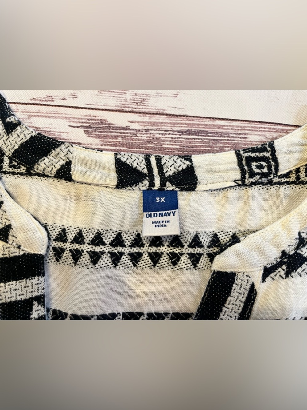 Old Navy Black & White Lined Tribal Print Blouse Women's Plus 3X Aztec Babydoll - Picture 10 of 14